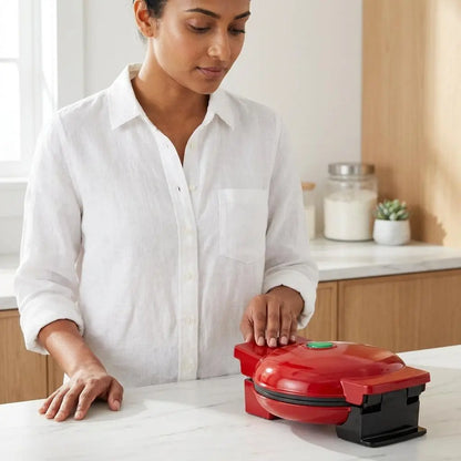 Vinny’s™ Mini Waffle Maker – Cute, Quick & Crispy Delights.