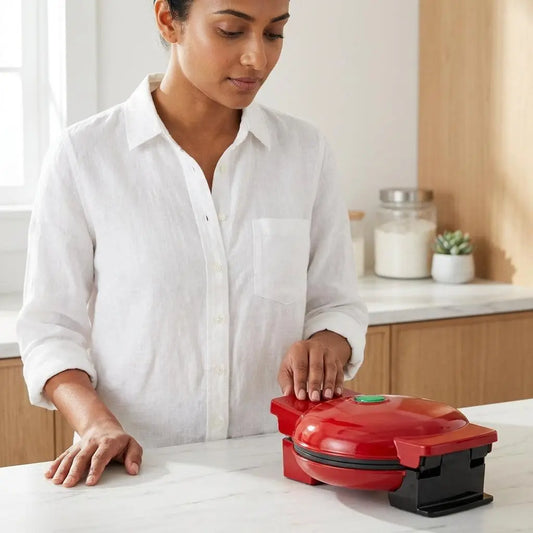 Vinny’s™ Mini Waffle Maker – Cute, Quick & Crispy Delights.