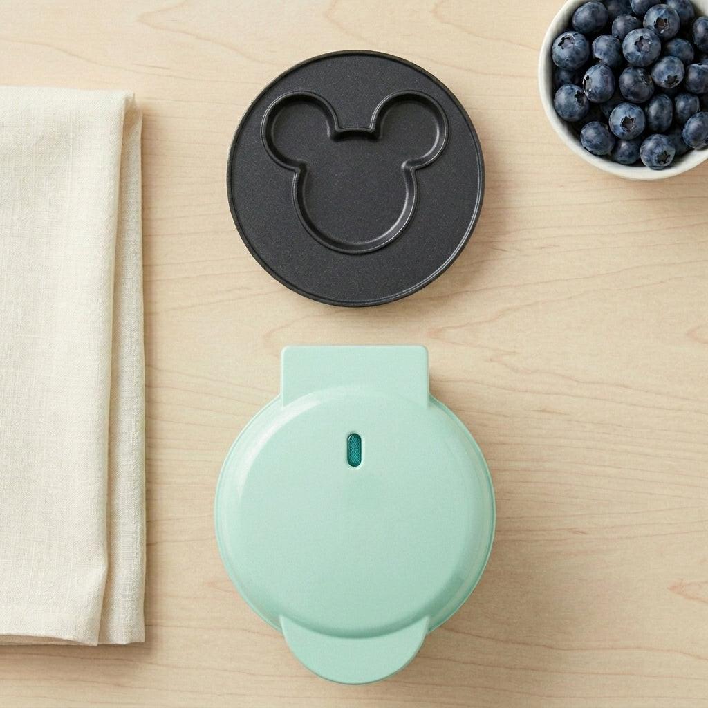 Vinny’s™ Mini Mickey Mouse Shaped Waffle Maker – Cute, Quick & Crispy Delights.